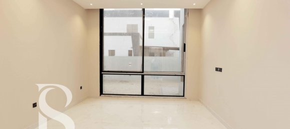 4 bedrooms Villa in Dubai, UAE No. 15166 11