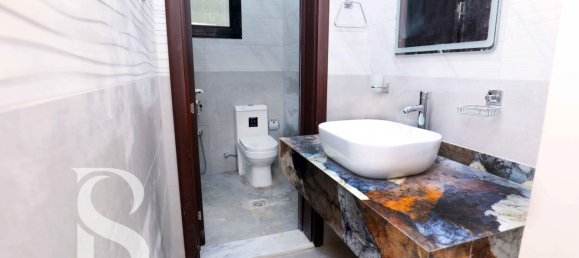 4 bedrooms Villa in Dubai, UAE No. 15166 10