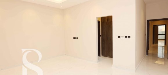 4 bedrooms Villa in Dubai, UAE No. 15166 14