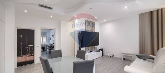 3 bedrooms Apartment in Sesto San Giovanni, Italy No. 365003 2