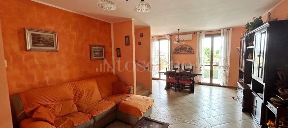 Вилла с 4 комнатами в Линароло, Италия № 112558 3