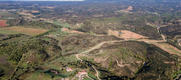 3 bedrooms Commercial property in Portimao, Portugal No. 115773 4