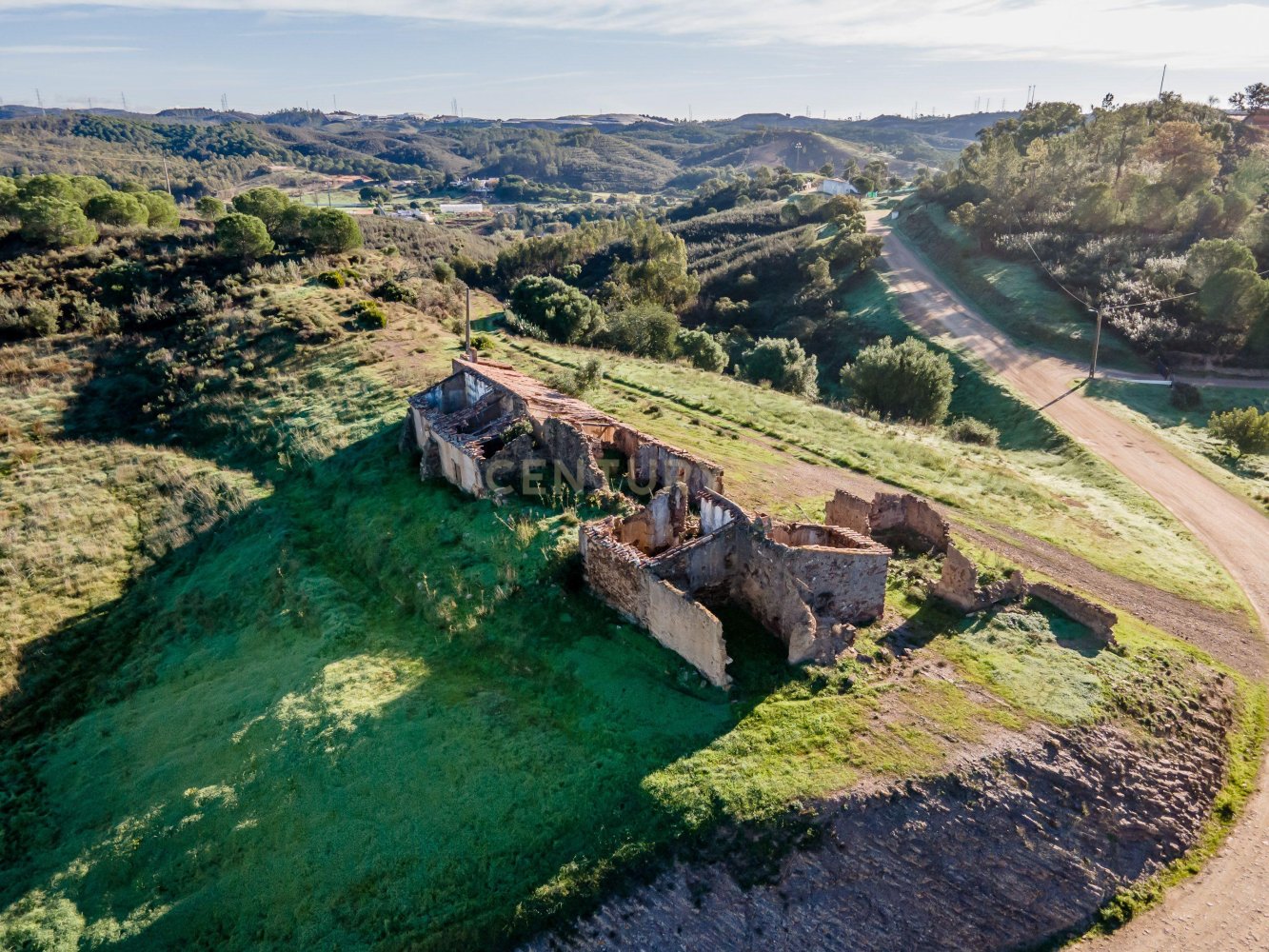 3 bedrooms Commercial property in Portimao, Portugal No. 115773