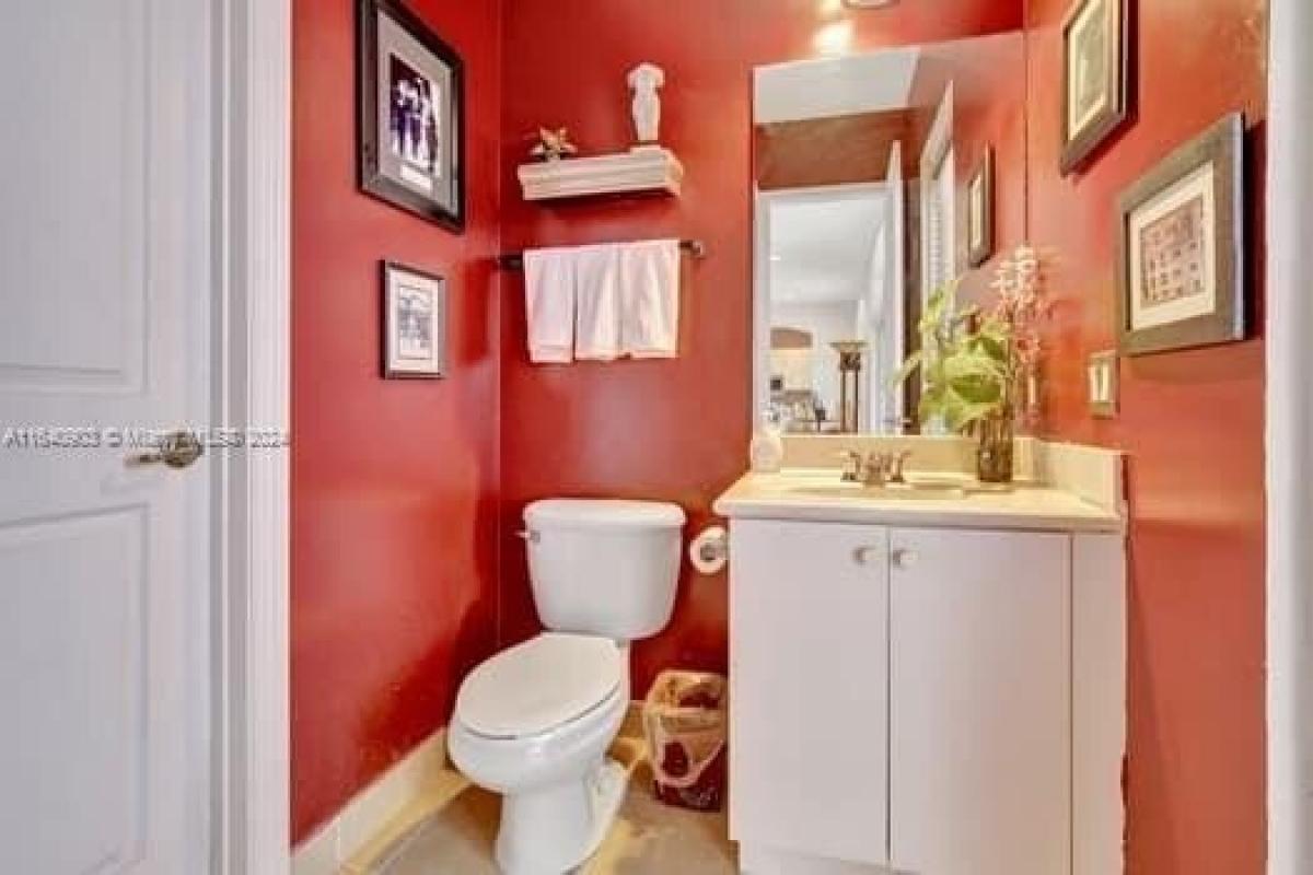 6 bedrooms House in Miramar, USA No. 406206