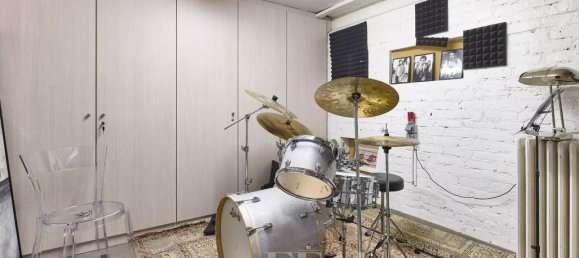 4 bedrooms House in Paris, France No. 179543 43