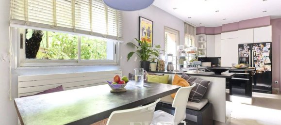 4 bedrooms House in Paris, France No. 179543 23