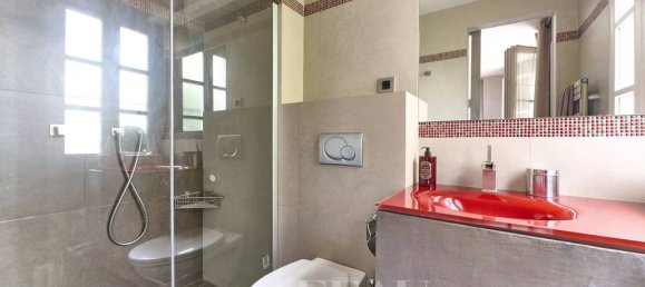 4 bedrooms House in Paris, France No. 179543 37