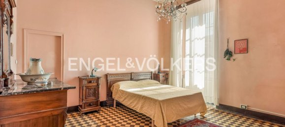 5 bedrooms Apartment in Carrara, Italy No. 322547 13