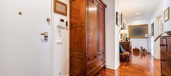 3 bedrooms Penthouse in Lisbon, Portugal No. 275767 3