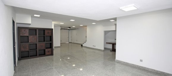 5 bedrooms Townhouse in Marbella, Spain No. 119434 9