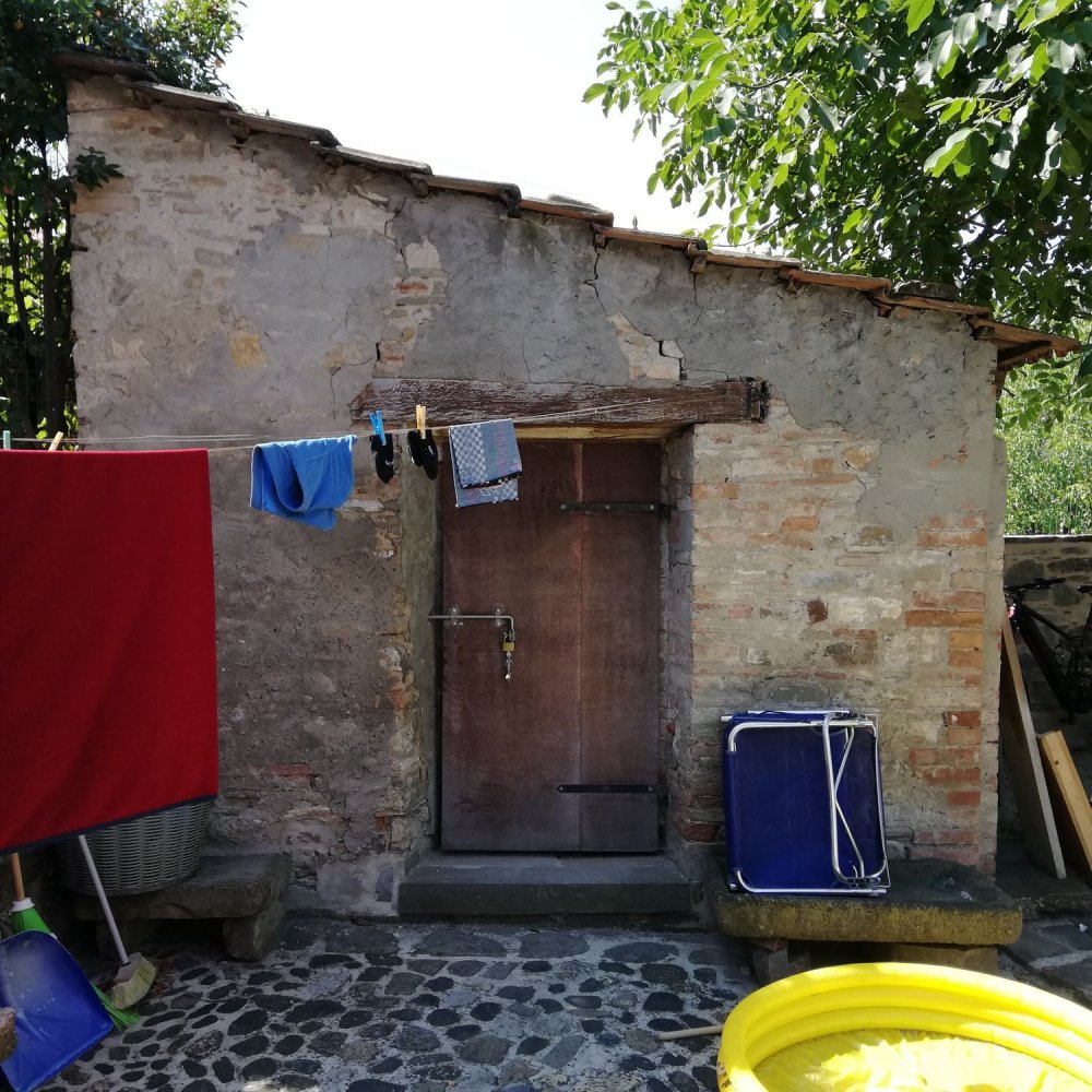 5 rooms House in Bettola, Italy No. 253956