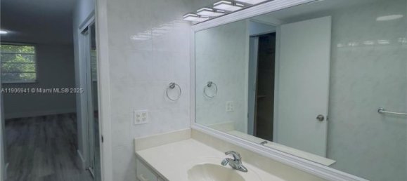 1 bedroom Commercial property for sale in Miami, Miami-Dade, Florida, USA № 614265 9