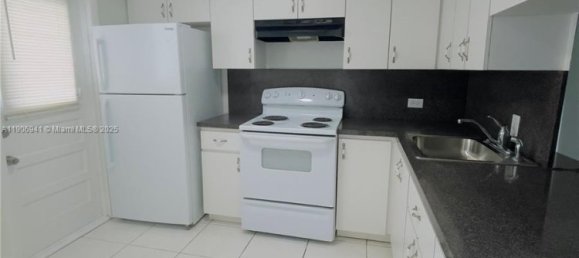 1 bedroom Commercial property for sale in Miami, Miami-Dade, Florida, USA № 614265 3