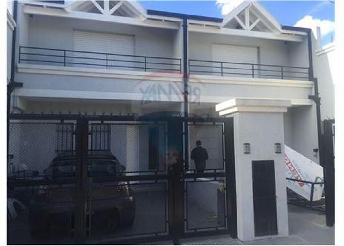 3 bedrooms House in General San Martin, Argentina No. 18532