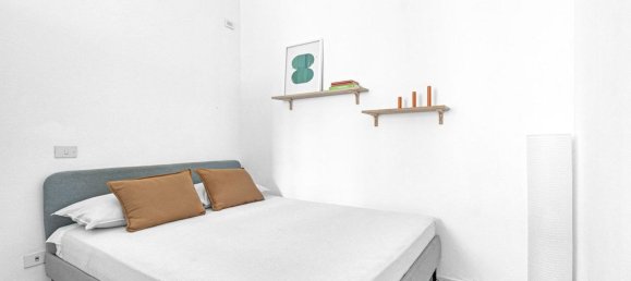 Studio in Milan, Italy No. 318521 9