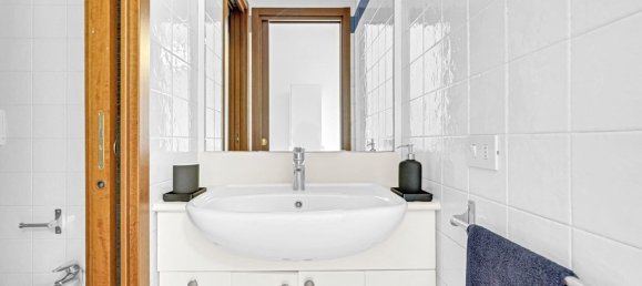 Studio in Milan, Italy No. 318521 19