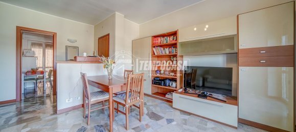 3 rooms Apartment in Castelletto sopra Ticino, Italy No. 280305 4