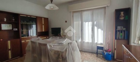 2 rooms Apartment in Malnate, Italy No. 141220 3