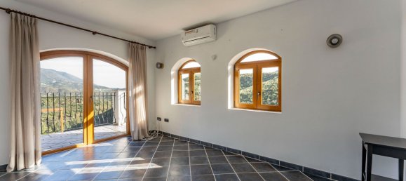 5 bedrooms House in Coin, Spain No. 37419 39