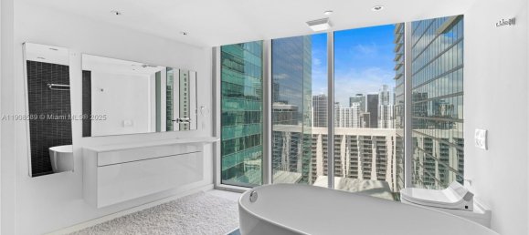 2 Schlafzimmer Gewerbliche Immobilien in Miami, USA, Nr. 615812 3