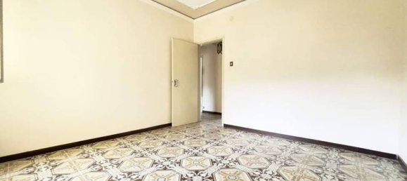 3-salle Appartement à Messina, Italy No. 253216 4