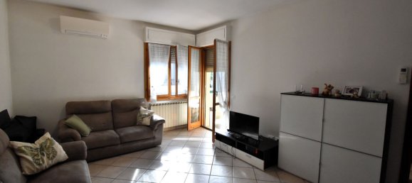 5 bedrooms Apartment in Pistoia, Italy No. 335968 3