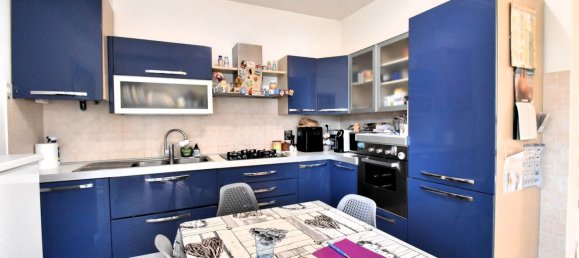 5 bedrooms Apartment in Pistoia, Italy No. 335968 9