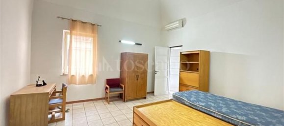 4-salle Appartement à Catania, Italy No. 139266 10