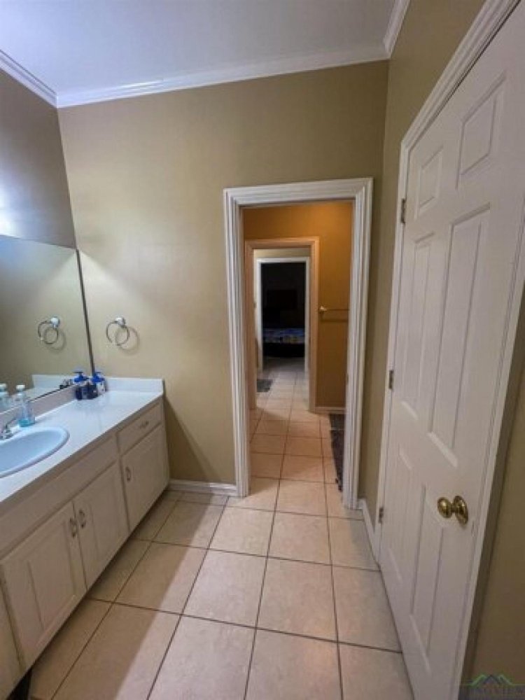 5 bedrooms House in Longview, USA No. 382532