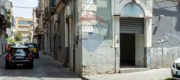 2-Zimmer Gewerbliche Immobilie in Catania, Italy, Nr. 52960 17