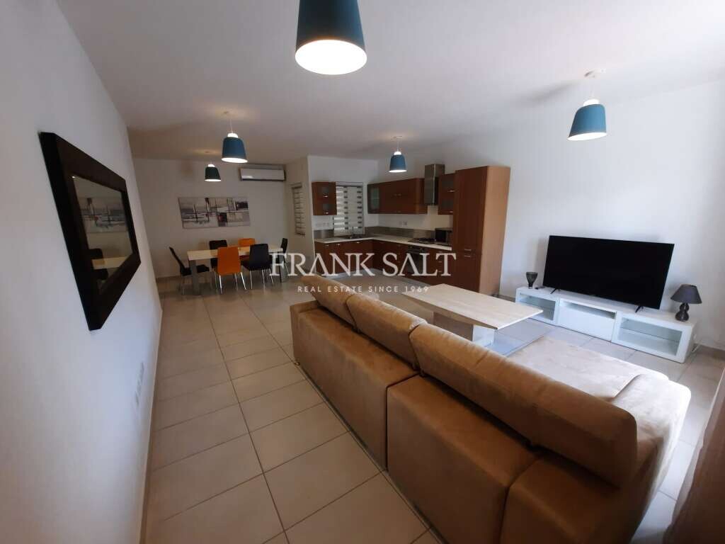 2 غرف نوم طابقين في Swieqi, Malta رقم 10272