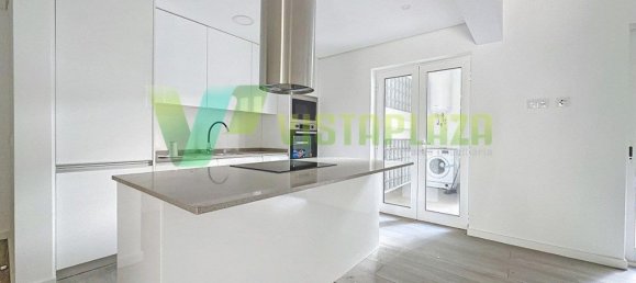 3 bedrooms Apartment in Portimao, Portugal No. 42521 2