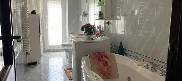 4-salle Appartement à San Severo, Italy No. 257733 9