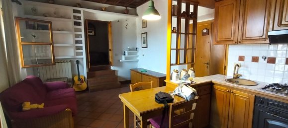 2-salle Appartement à Cave, Italy No. 270194 6