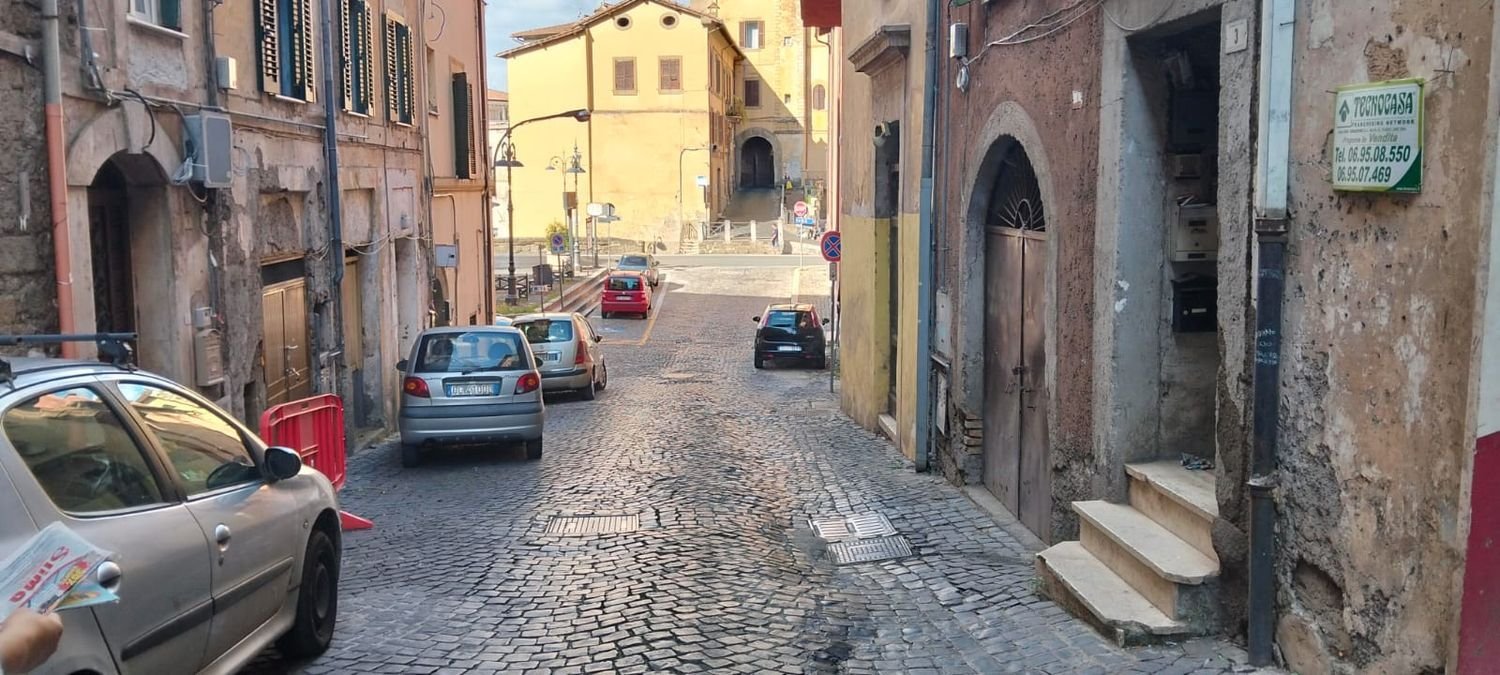 2-salle Appartement à Cave, Italy No. 270194