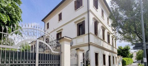 4 bedrooms Villa in San Donà di Piave, Italy No. 291731 33