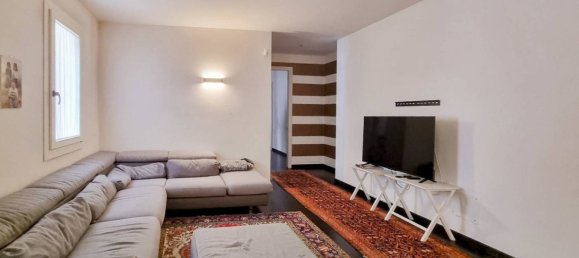 4 bedrooms Villa in San Donà di Piave, Italy No. 291731 8