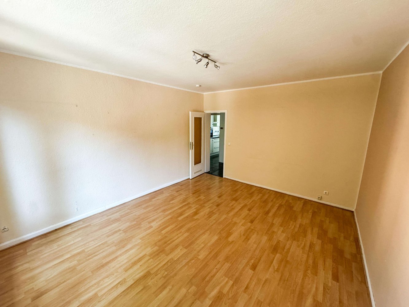 Квартира с 3 спальнями в Эссен, Германия № 369869