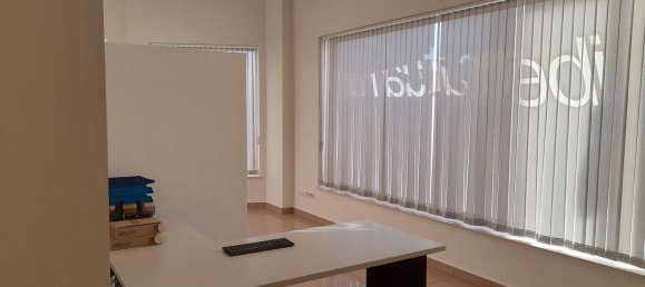 200m² Commercial property in San Pedro del Pinatar, Spain No. 153022 3