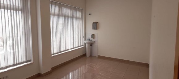 200m² Commercial property in San Pedro del Pinatar, Spain No. 153022 8