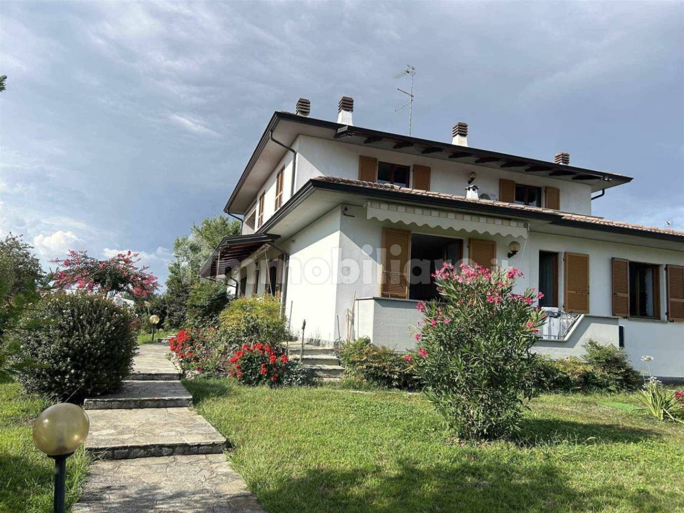 2 غرف نوم شقة في San Giorgio Piacentino, Italy رقم 286950