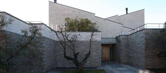 5 bedrooms Villa in Lipomo, Italy No. 132557 2