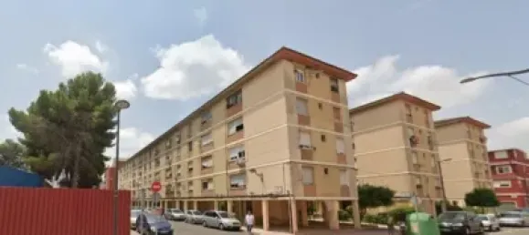 Apartamento de 3 dormitorios en Algemesí, Spain No. 135788 2