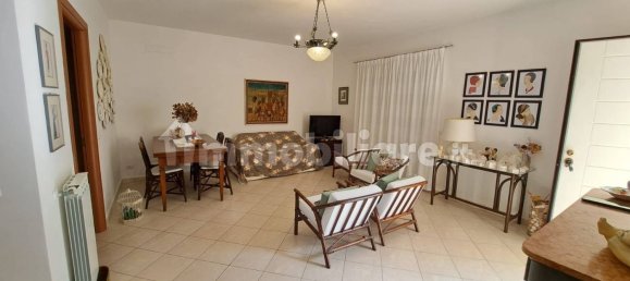 Villa de 4 dormitorios en Anzio, Italy No. 189253 2