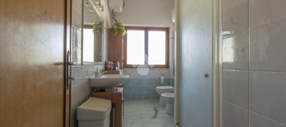 9 rooms Villa in Castelnuovo di Porto, Italy No. 14962 12