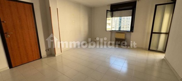 3 bedrooms Apartment in Taranto, Italy No. 268541 2