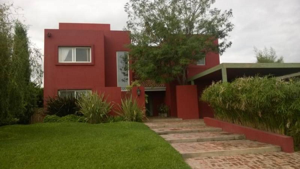3 bedrooms House in Escobar, Argentina No. 9769