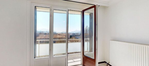 3 bedrooms Apartment in Grenoble, France No. 244252 10