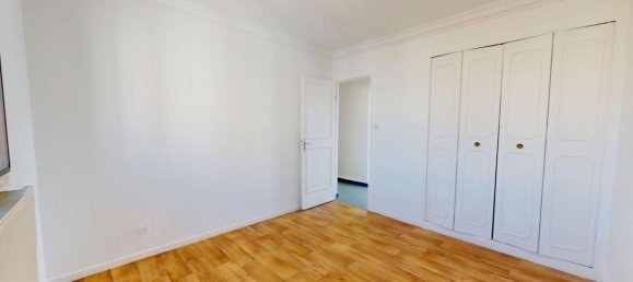3 bedrooms Apartment in Grenoble, France No. 244252 9