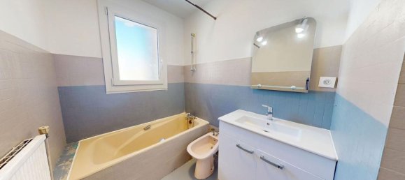 3 bedrooms Apartment in Grenoble, France No. 244252 5